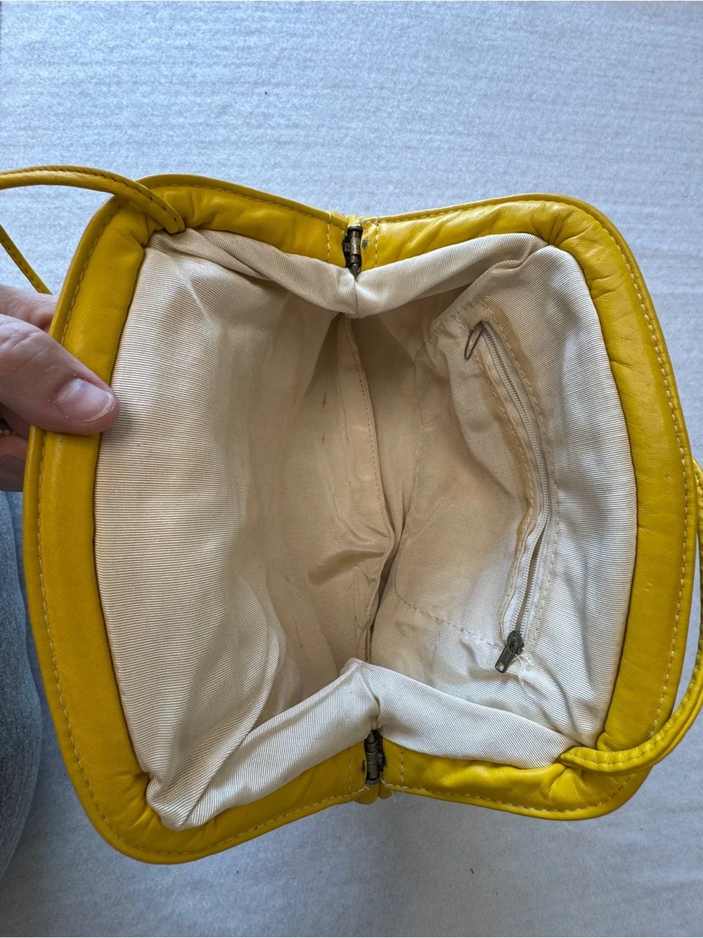 N/A bright yellow